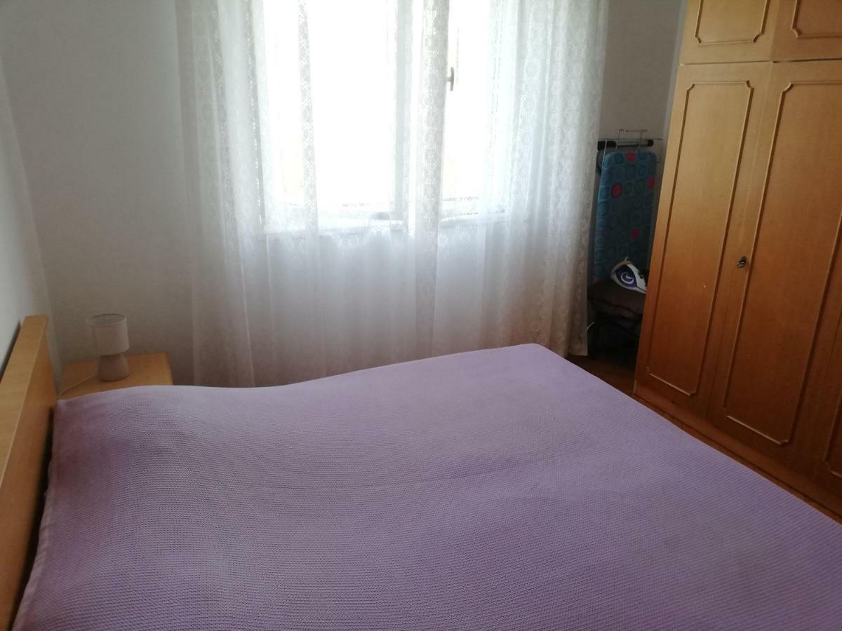 Spacious Family Apartment With Parking In The Shade And Barbecue House Sibenik Exterior photo